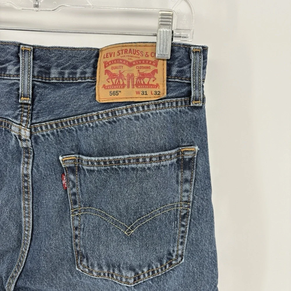 Levis Jeans Mens (31X30) Blue 565 Loose Straight Fit Denim Stonewash Skater